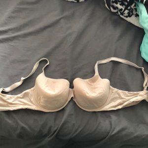Victoria secret t-shirt bra